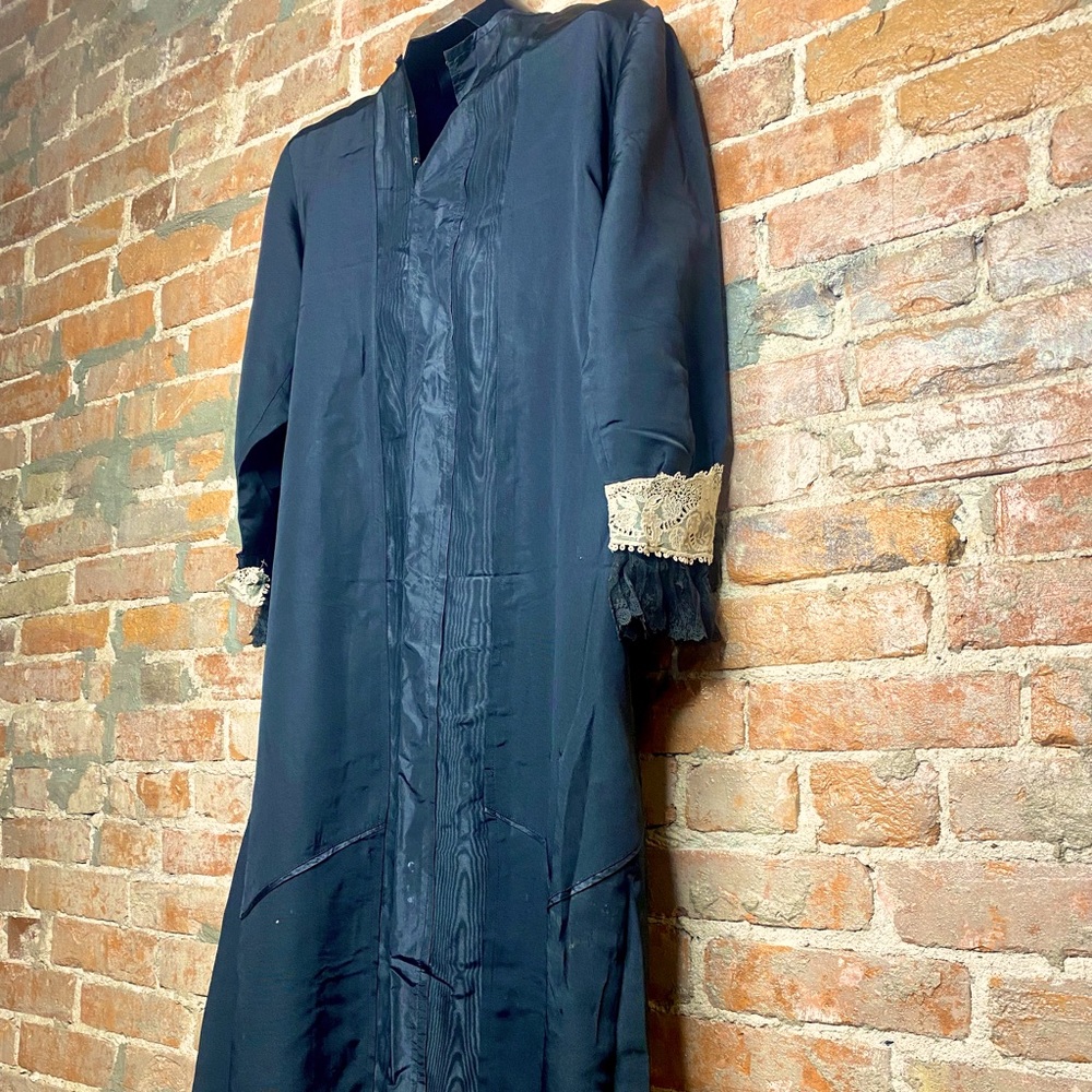 Antique early 1900’s mourning dress.